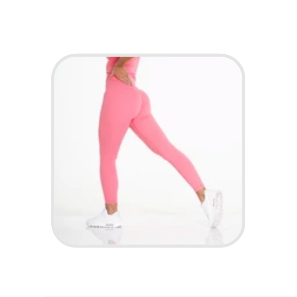 NVGTN Signature leggings!
